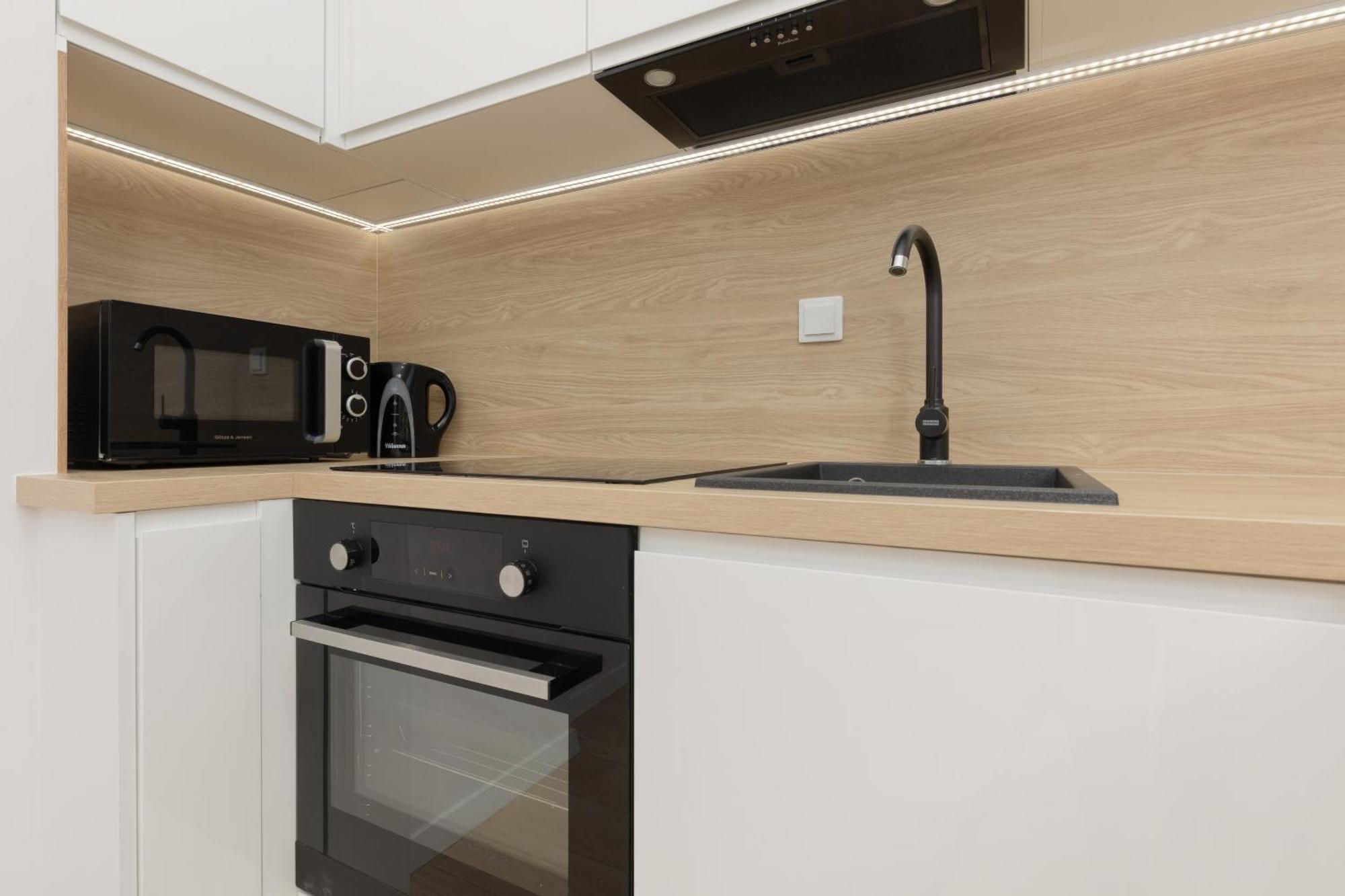 Modern Apartment With Balcony Near Aleje Jerozolimskie By Noclegi Renters وارسو المظهر الخارجي الصورة